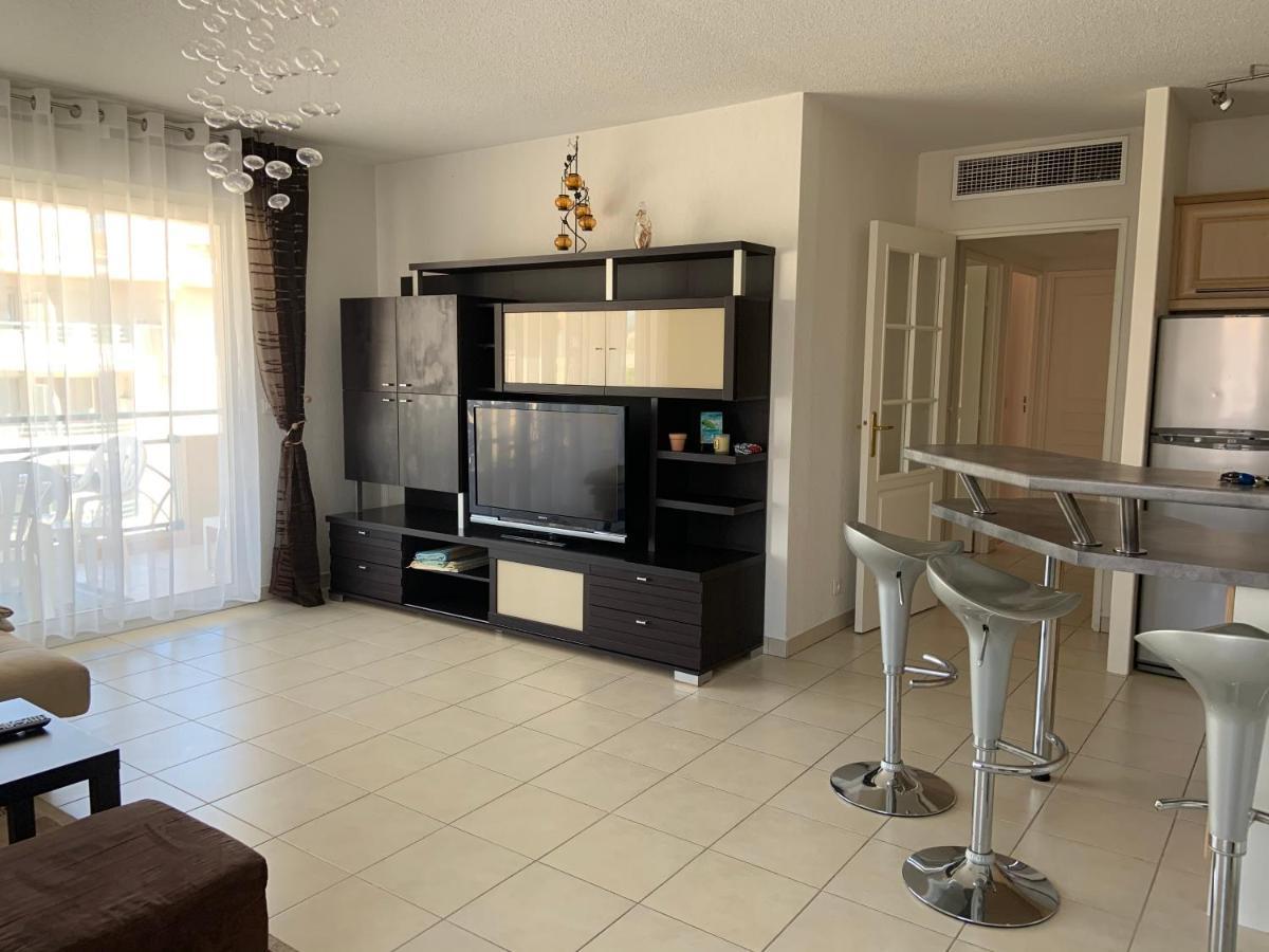 Port Frejus - Le Romanee - Appartement Vue Mer - 2 Chambres Exterior photo